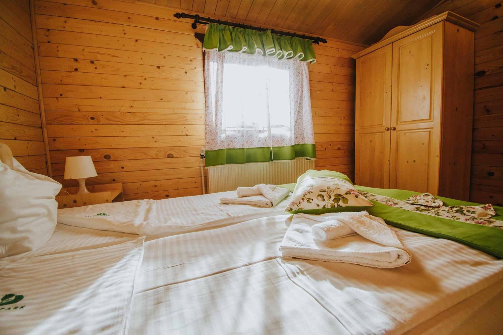 Hotel Vidra Park Sicasău Exteriér fotografie